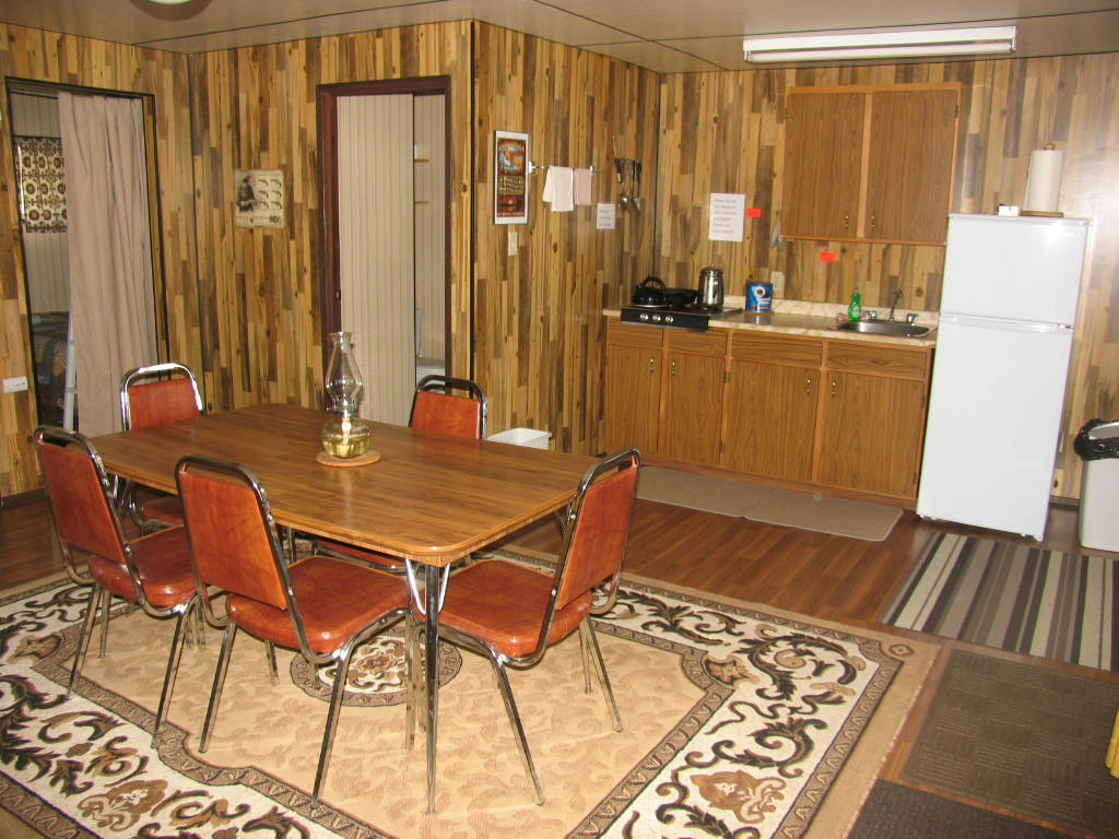 Pipestone Lake Lodge Suite